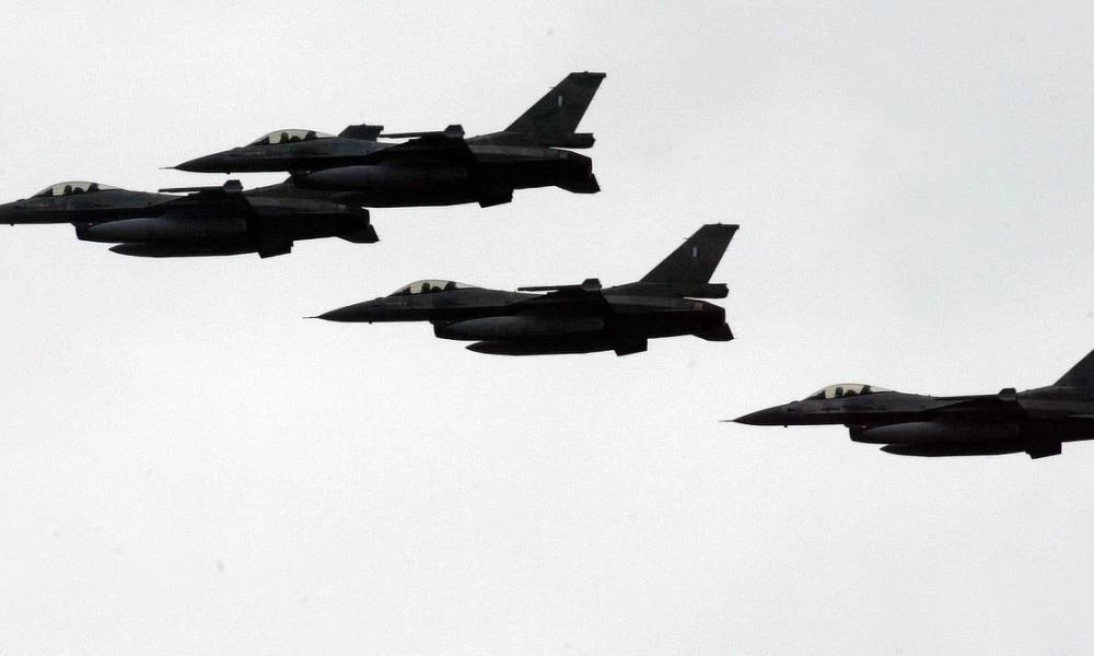 Στο "κόκκινο" η τουρκική προκλητικότητα: 10 παραβιάσεις σε μισή ώρα